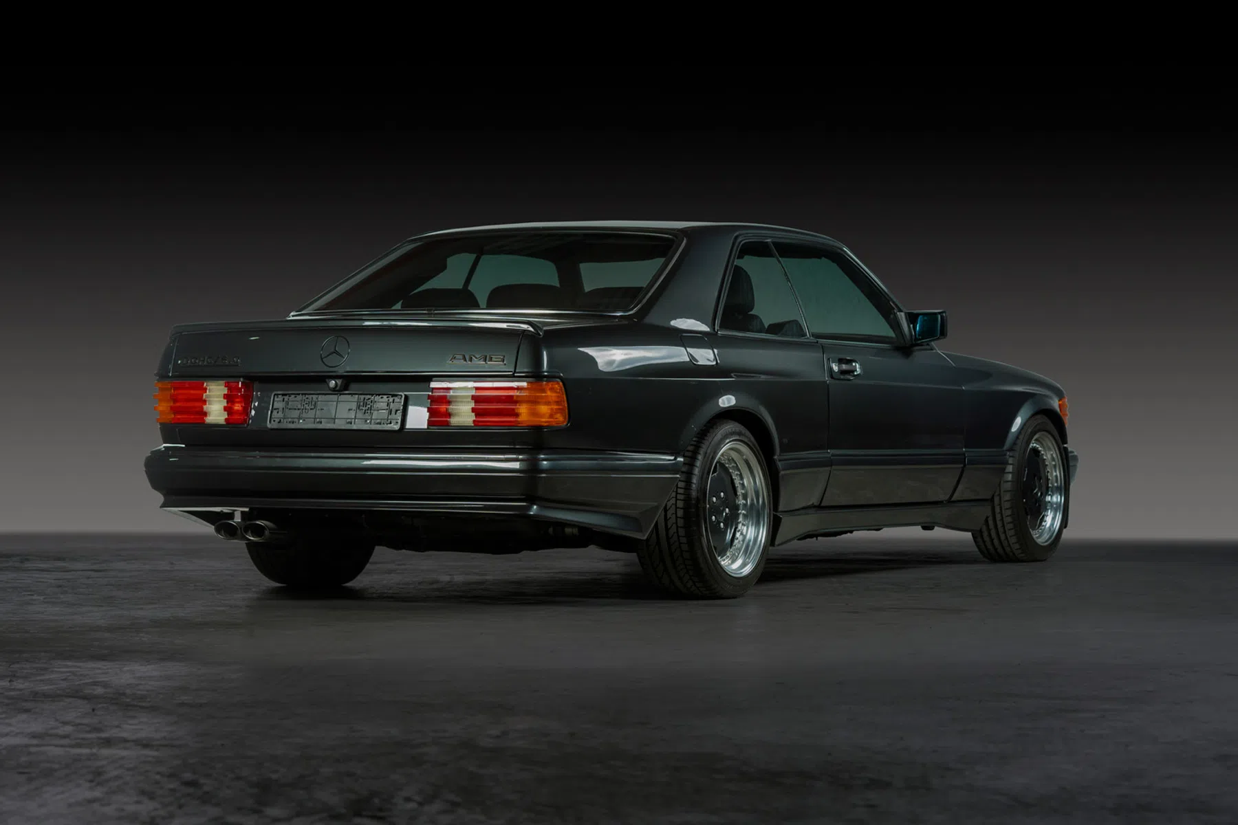 Deze Mercedes 560 SEC bracht 5 ton (!) meer op dan verwacht
