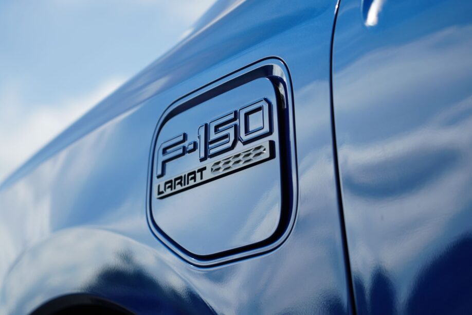 Ford F-150 Lightning laadpoort