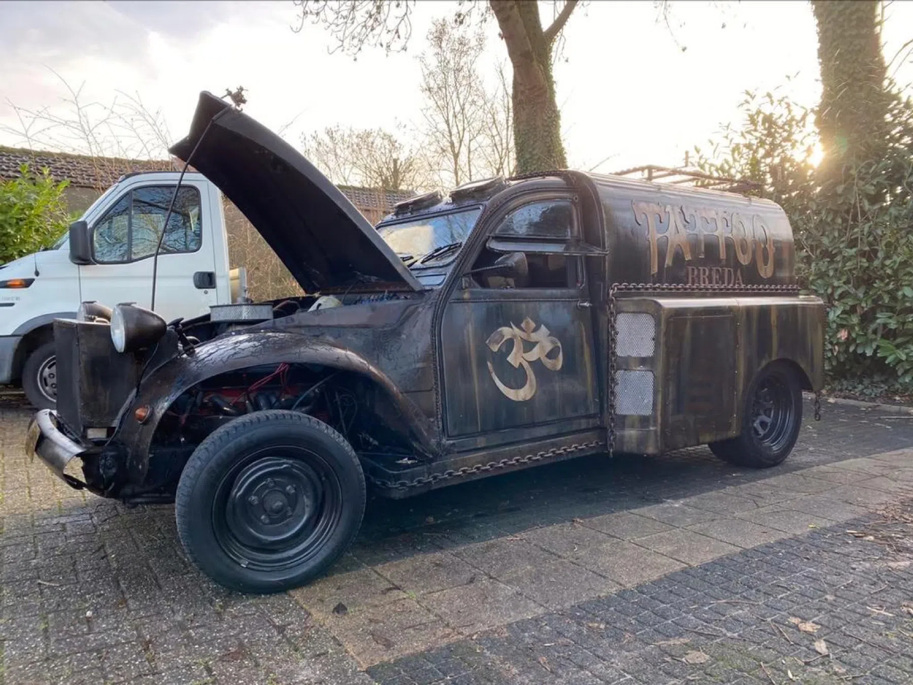 Citroen 2CV met V8