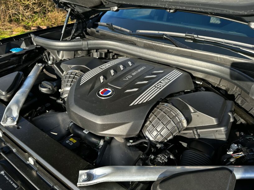 Alpina XB7 4.4 V8