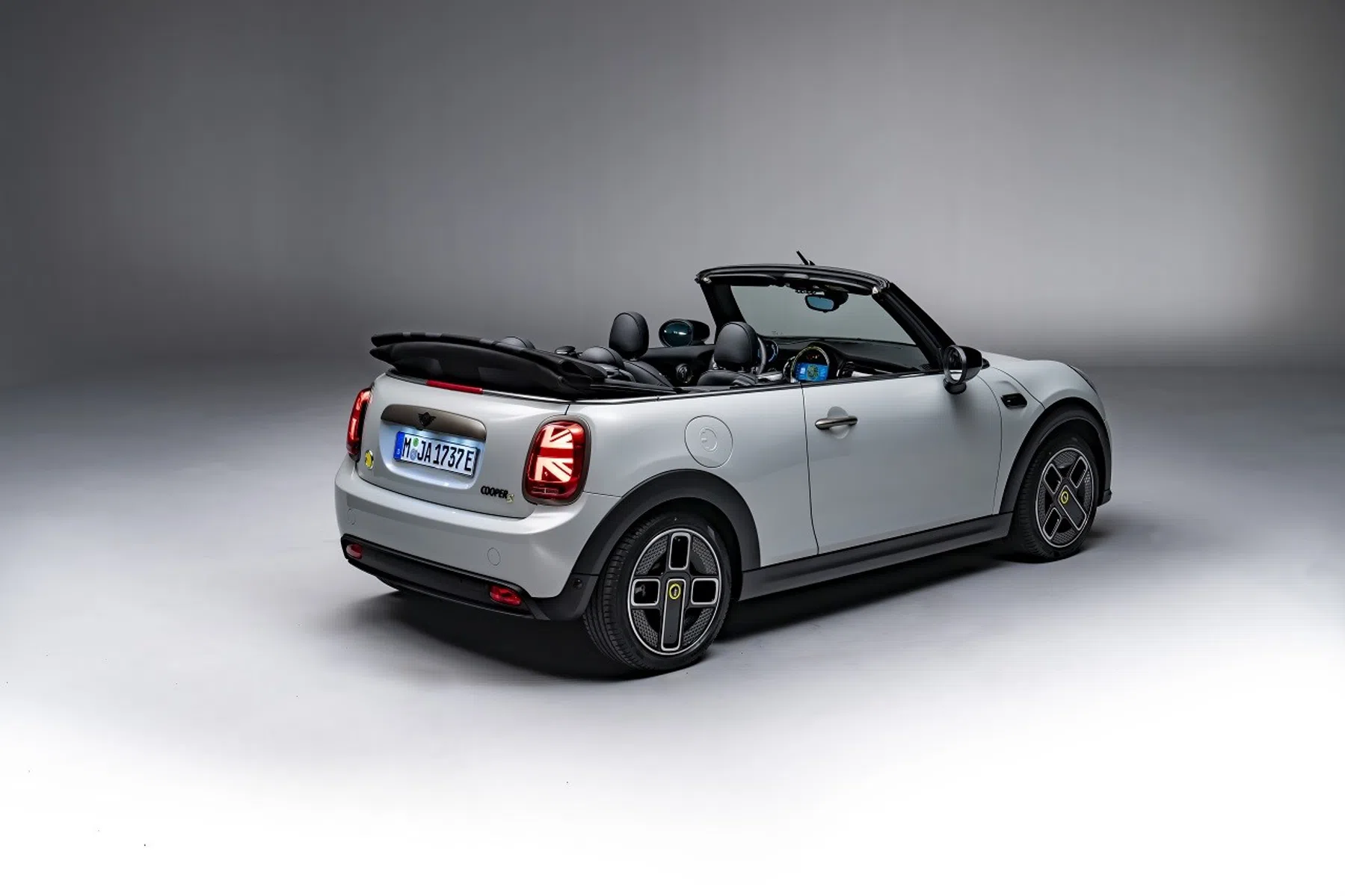 MINI Electric Cabrio