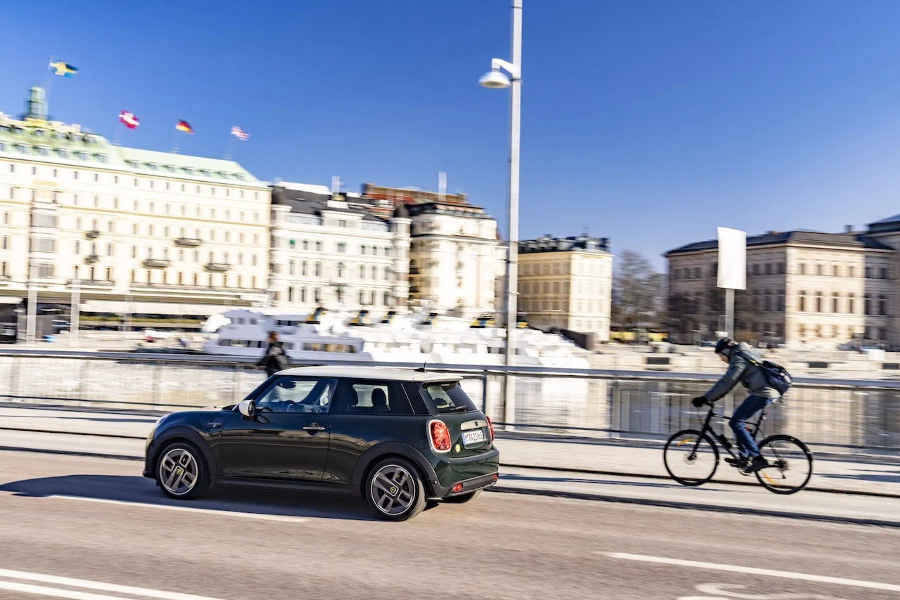 MINI Cooper SE Resolute Edition