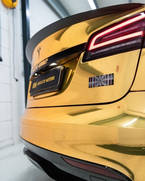 Joel Beukers Tesla Model S Plaid