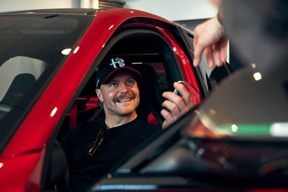 Valtteri Bottas in zijn Giulia GTAm