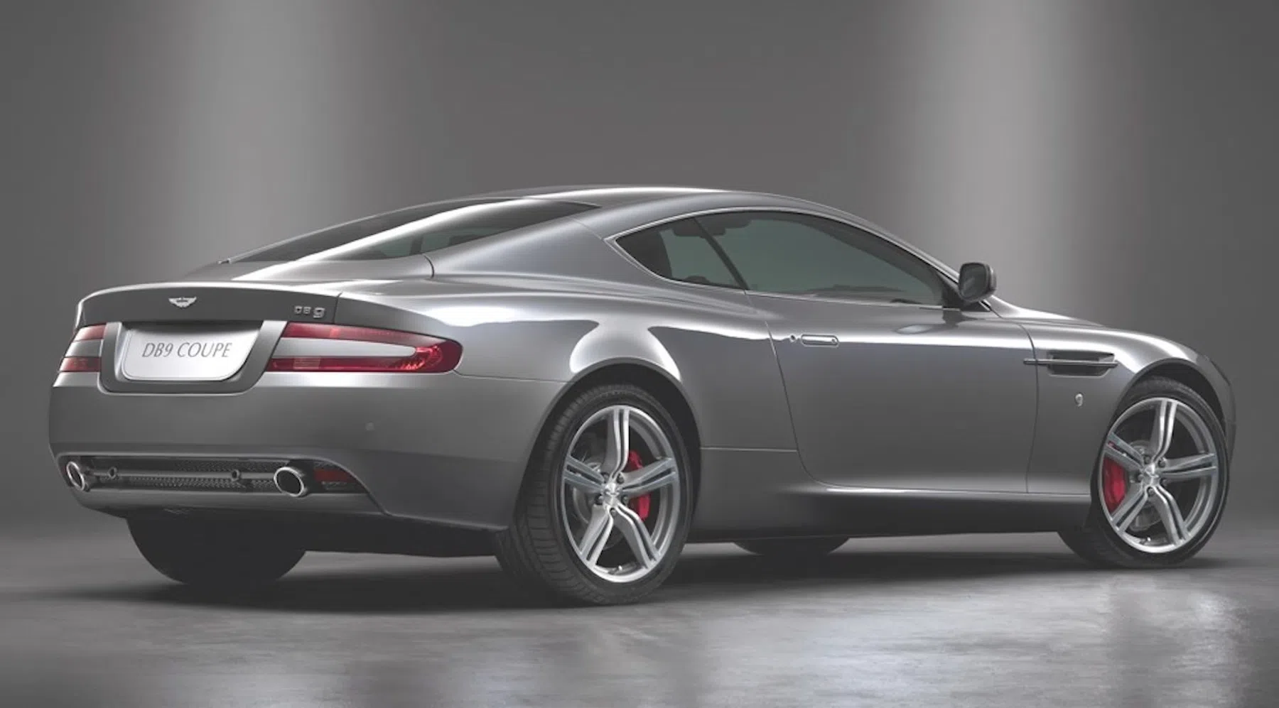 Aston Martin DB9