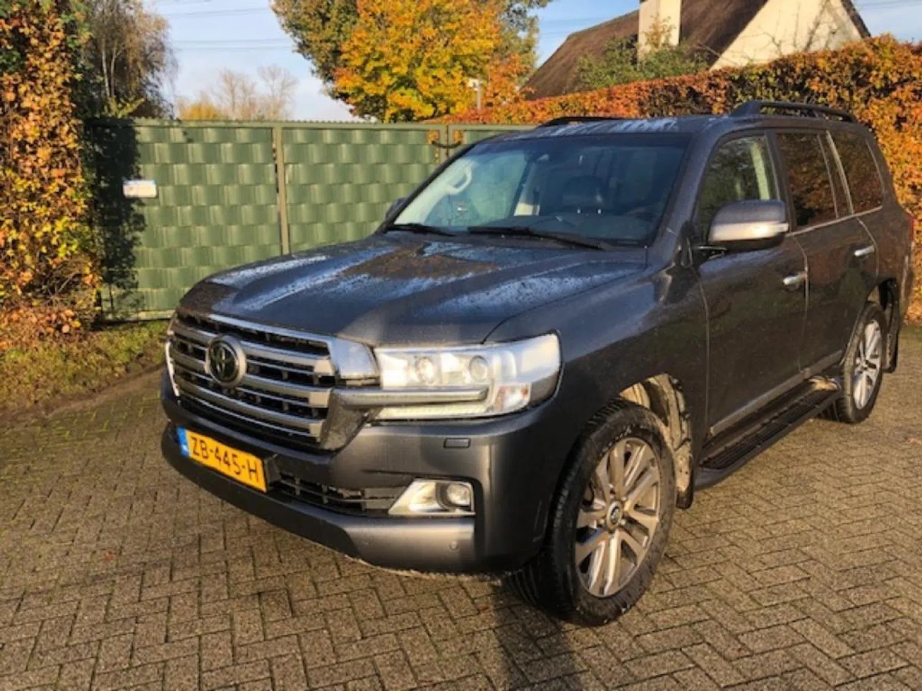 Deze Land Cruiser V8