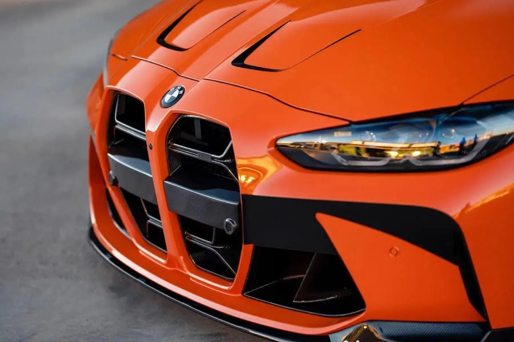 Oranje M3 met handbak
