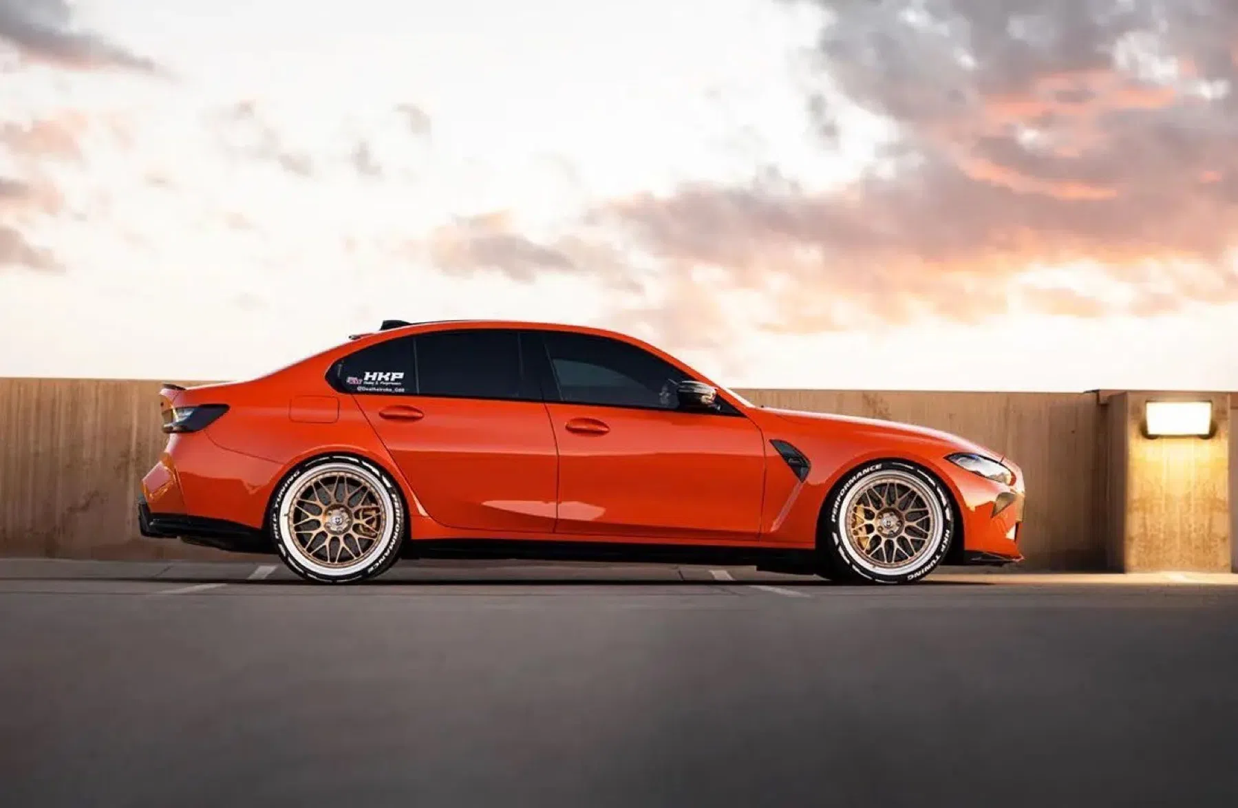 Oranje M3 met handbak