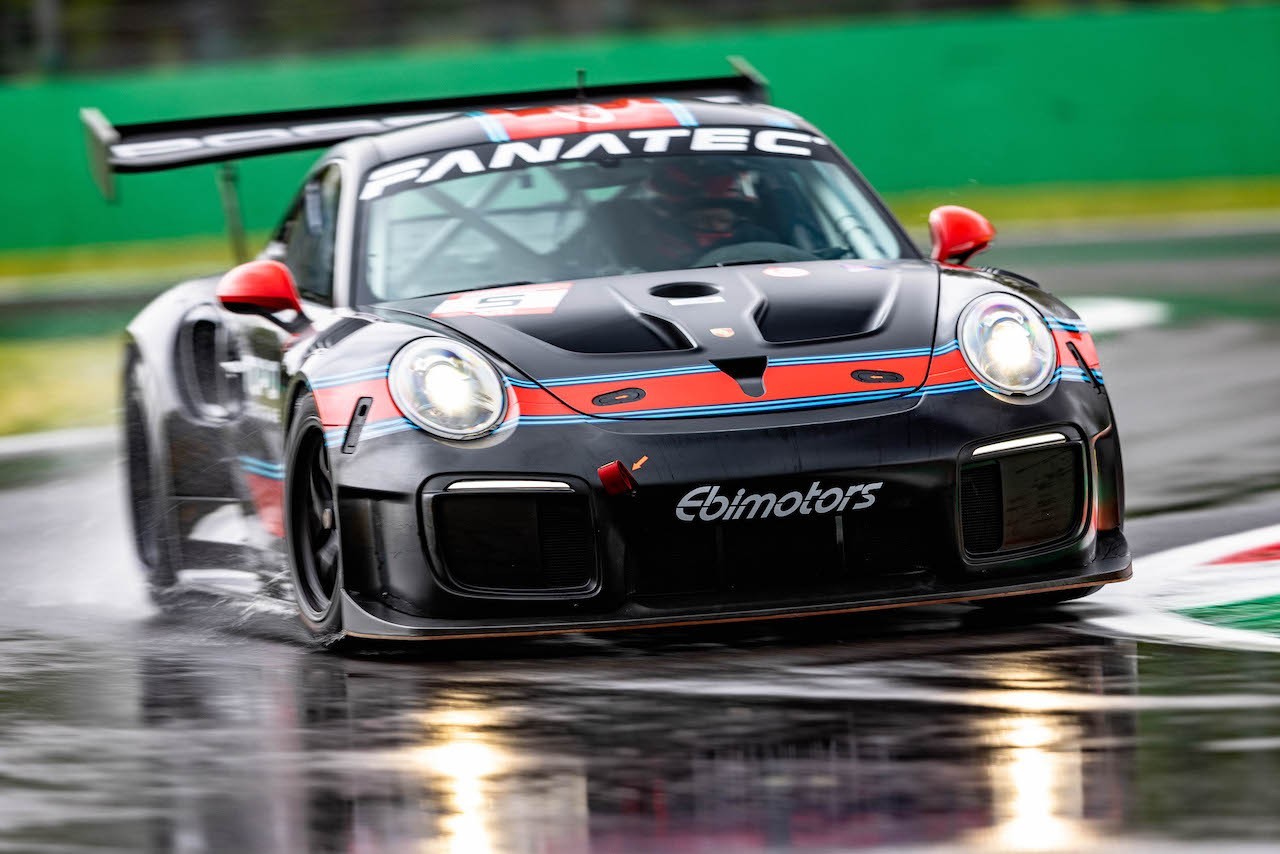 Porsche GT2 RS evo-kit