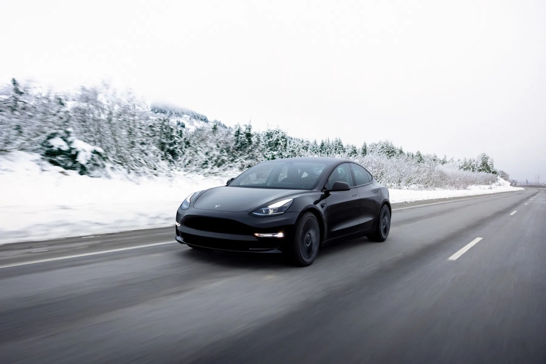 Tesla verlaagt weer