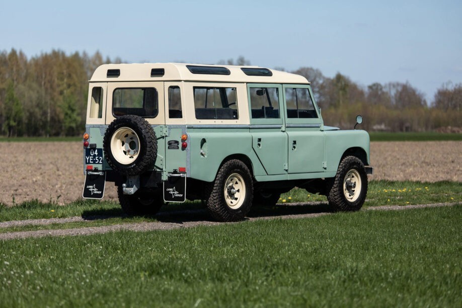 Land Rover Santana Series III