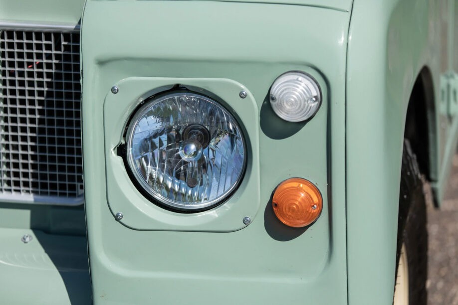 Land Rover Santana Series III