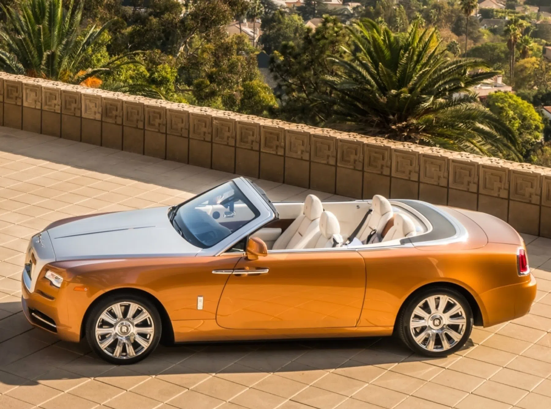 dikste twaalfcilinder cabrio