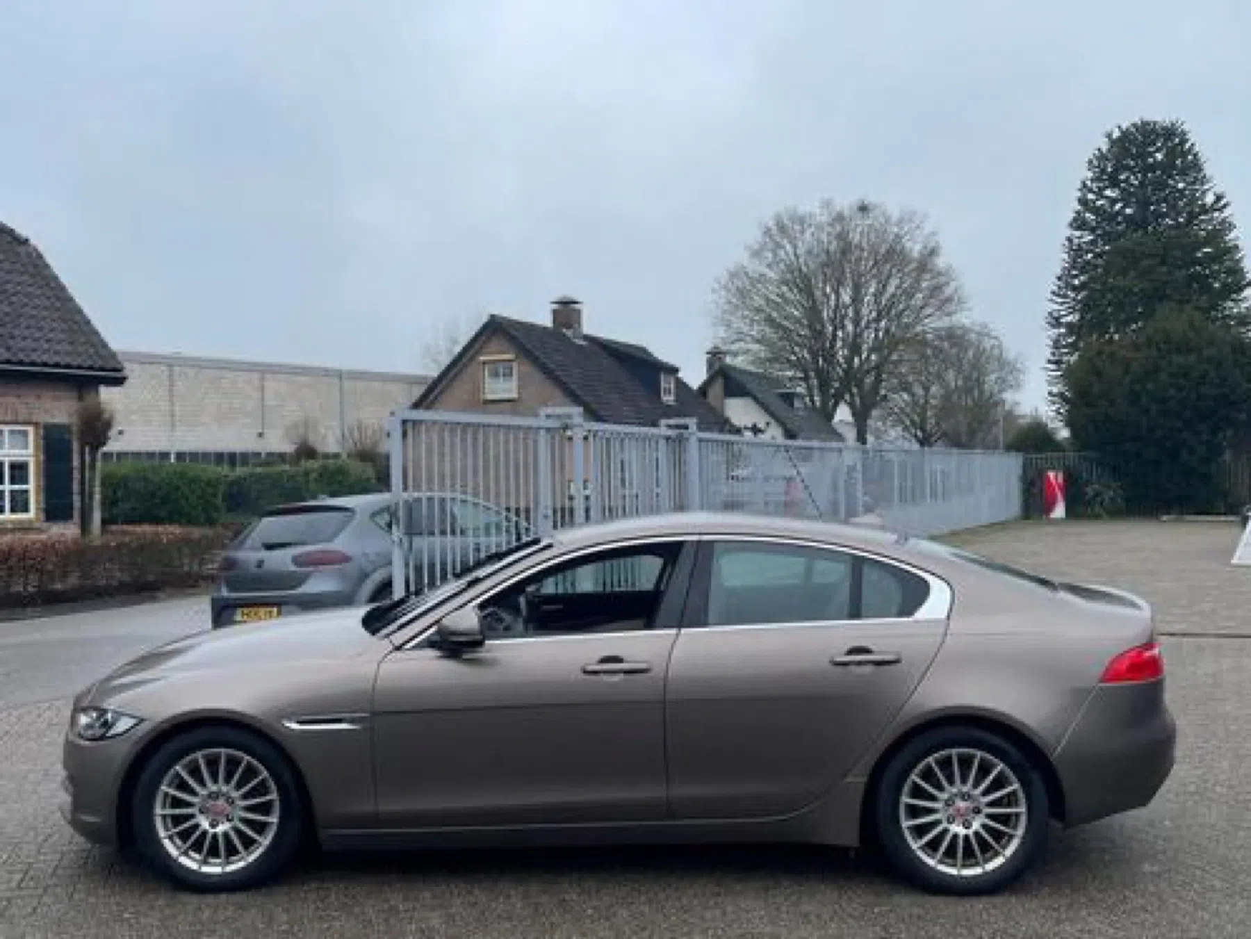 Jaguar XE occasions