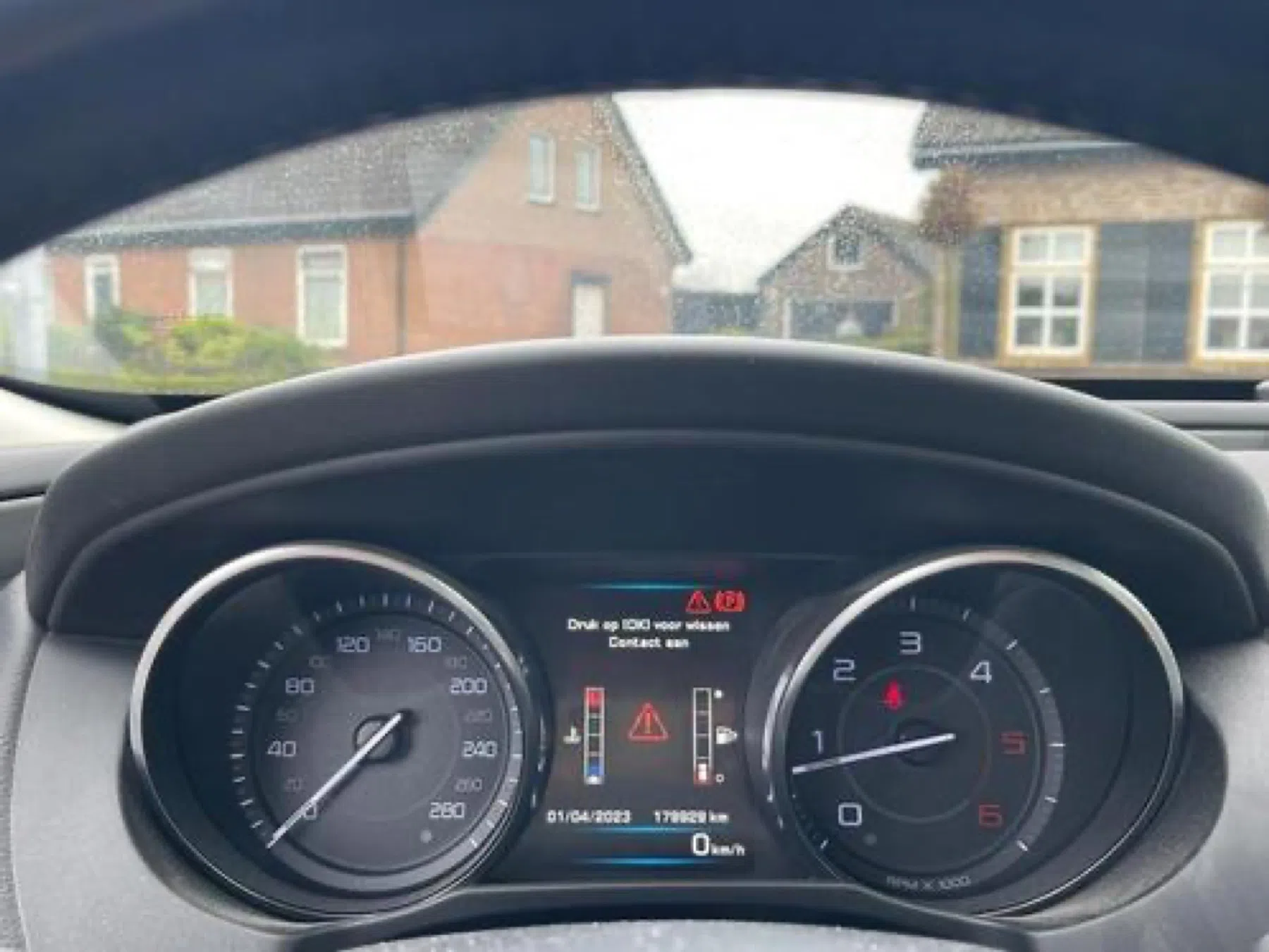 Jaguar XE occasions