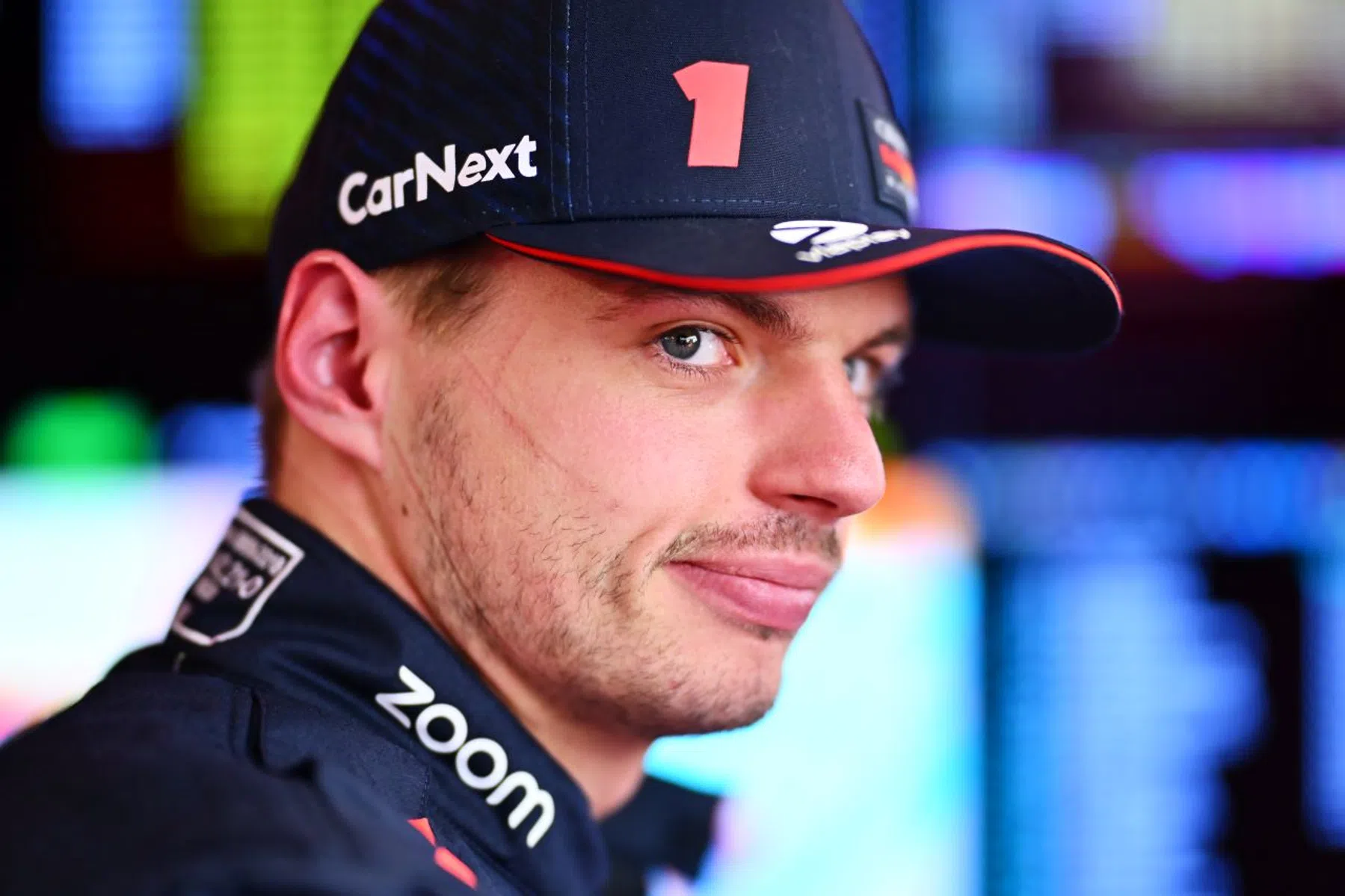 Aston Martin Red Bull inhalen