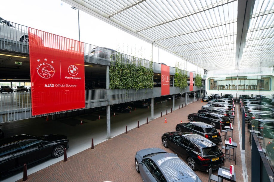 BMW wordt sponsor van Ajax