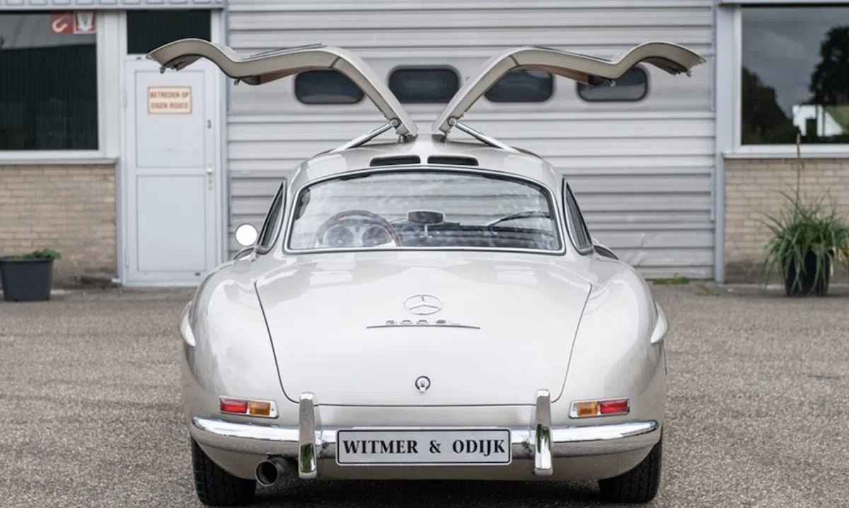 Deze Mercedes 300SL is beter en goedkoper dan een echte