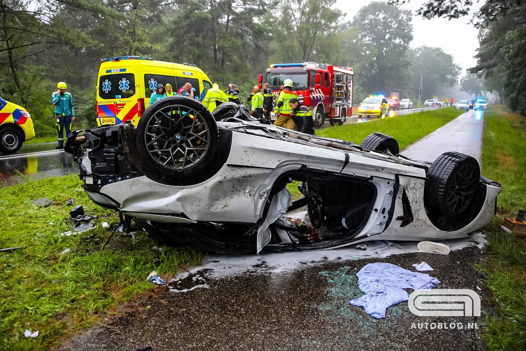 BMW M8 Cabrio crash