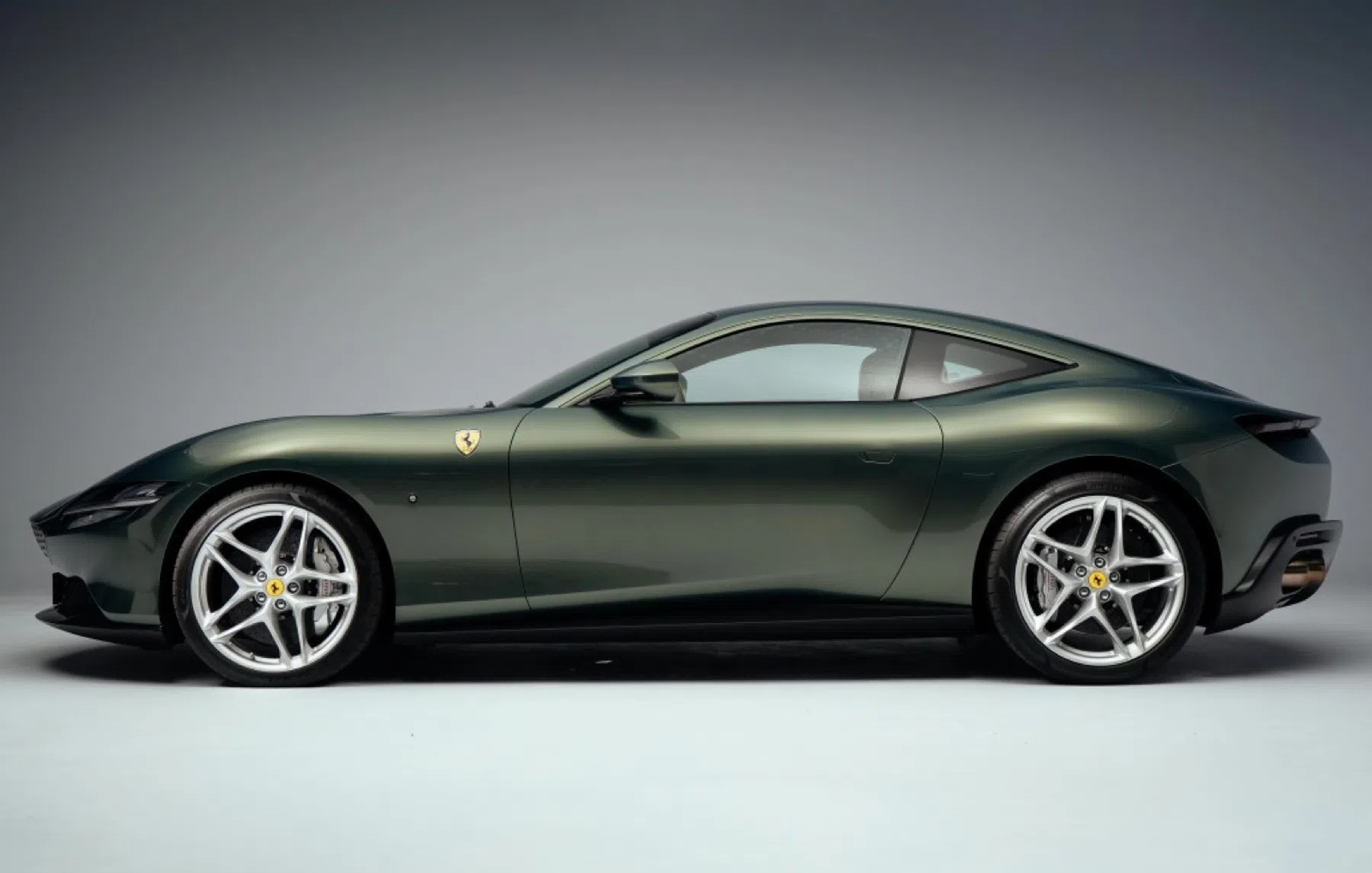 Verkoop geëlektrificeerde Ferrari's