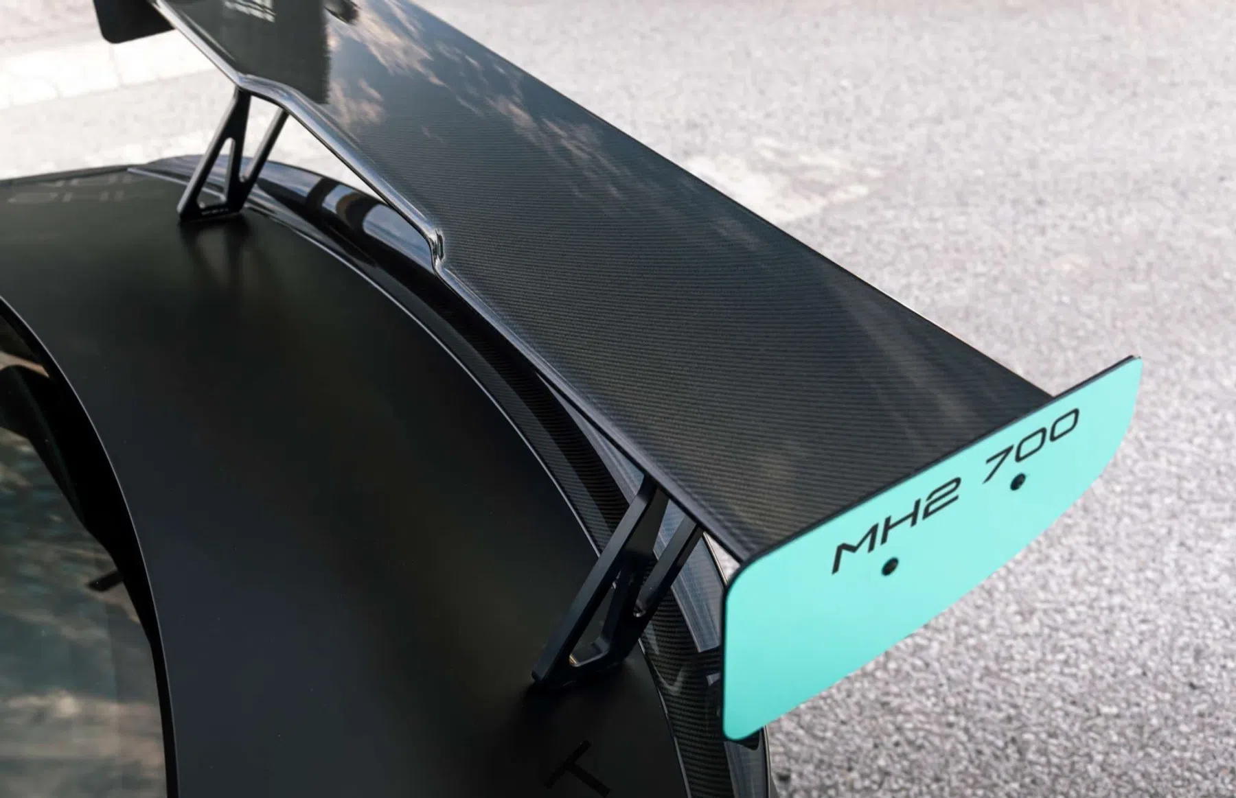 BMW M2 met mintgroene