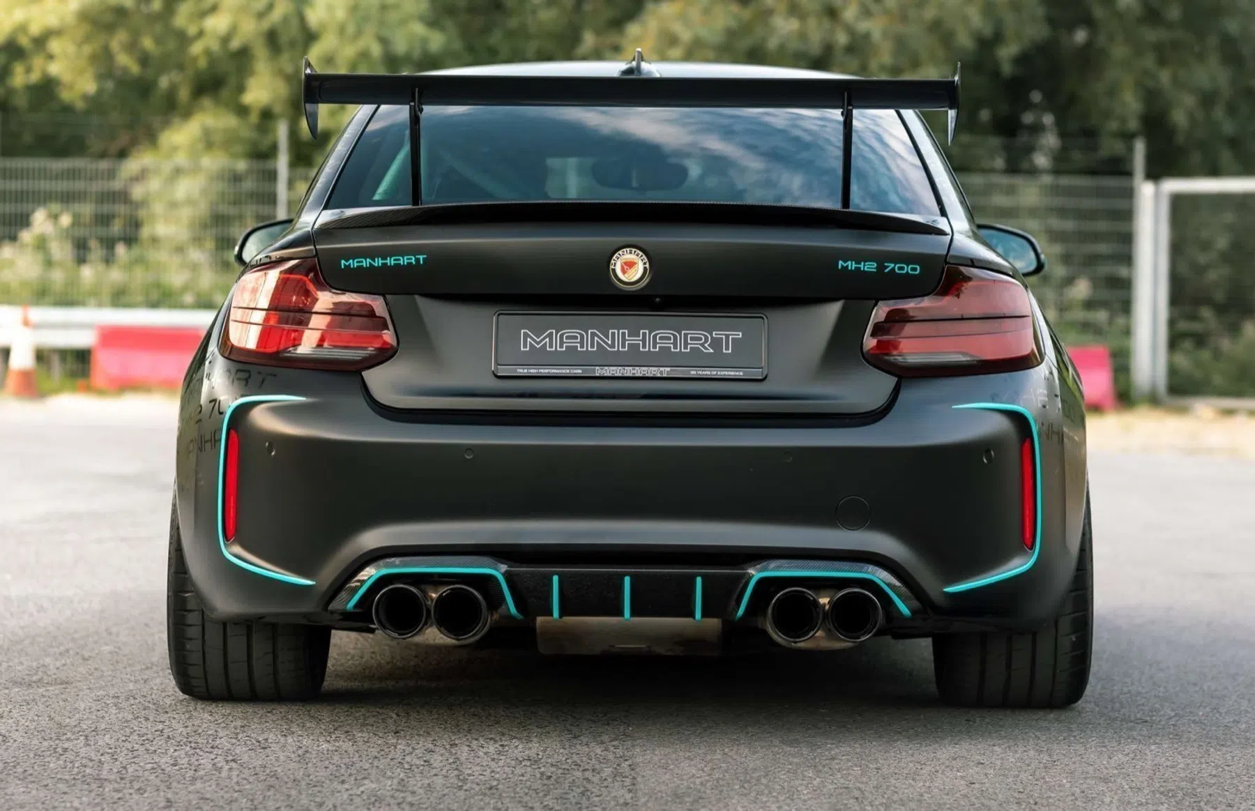 BMW M2 met mintgroene