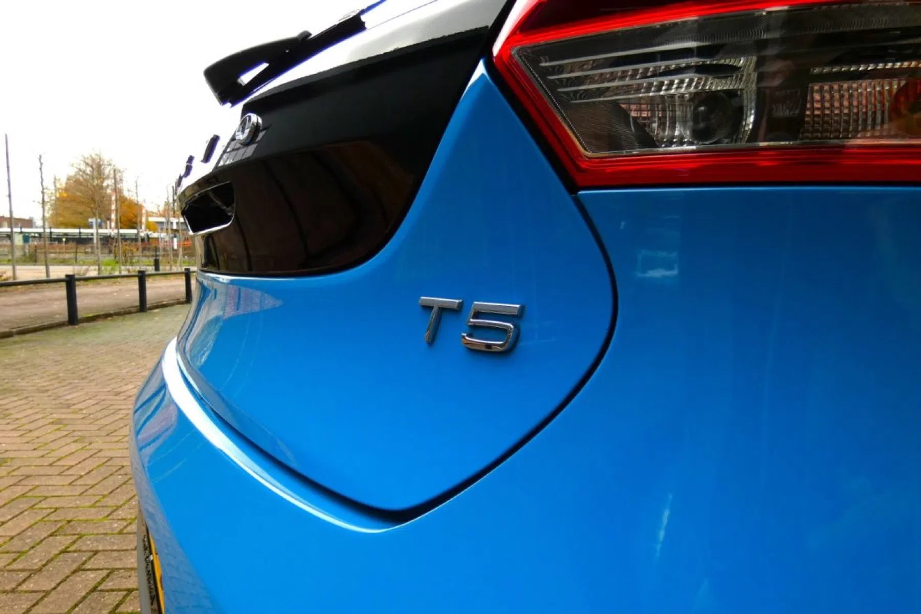 blauwe V40 vijfcilinder