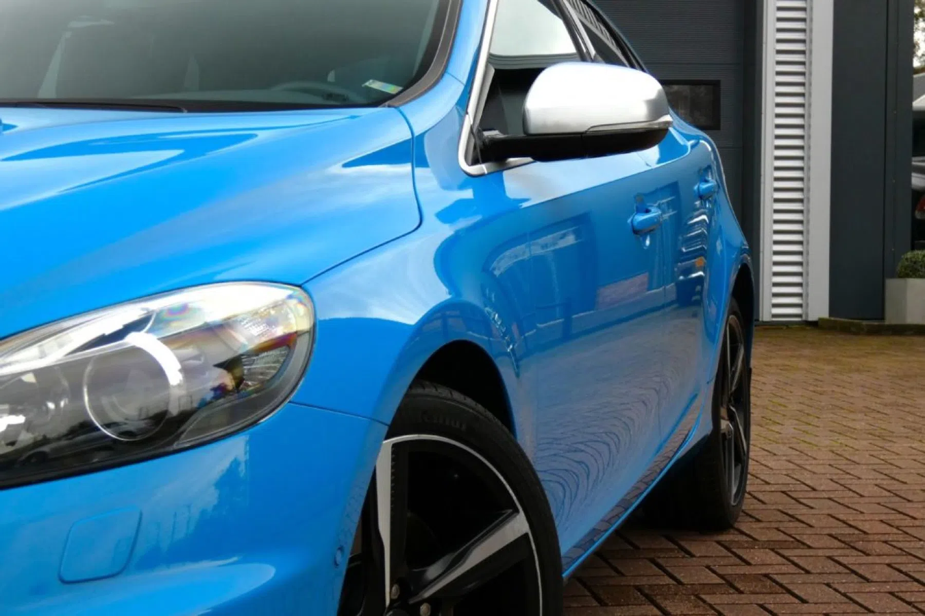 blauwe V40 vijfcilinder