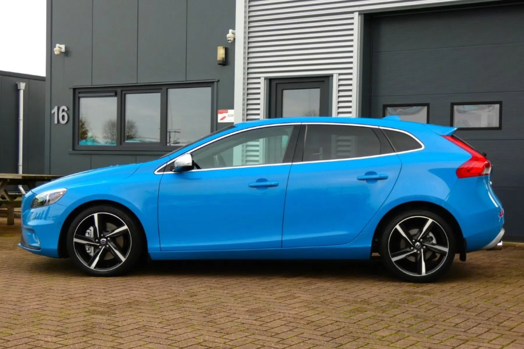 blauwe V40 vijfcilinder