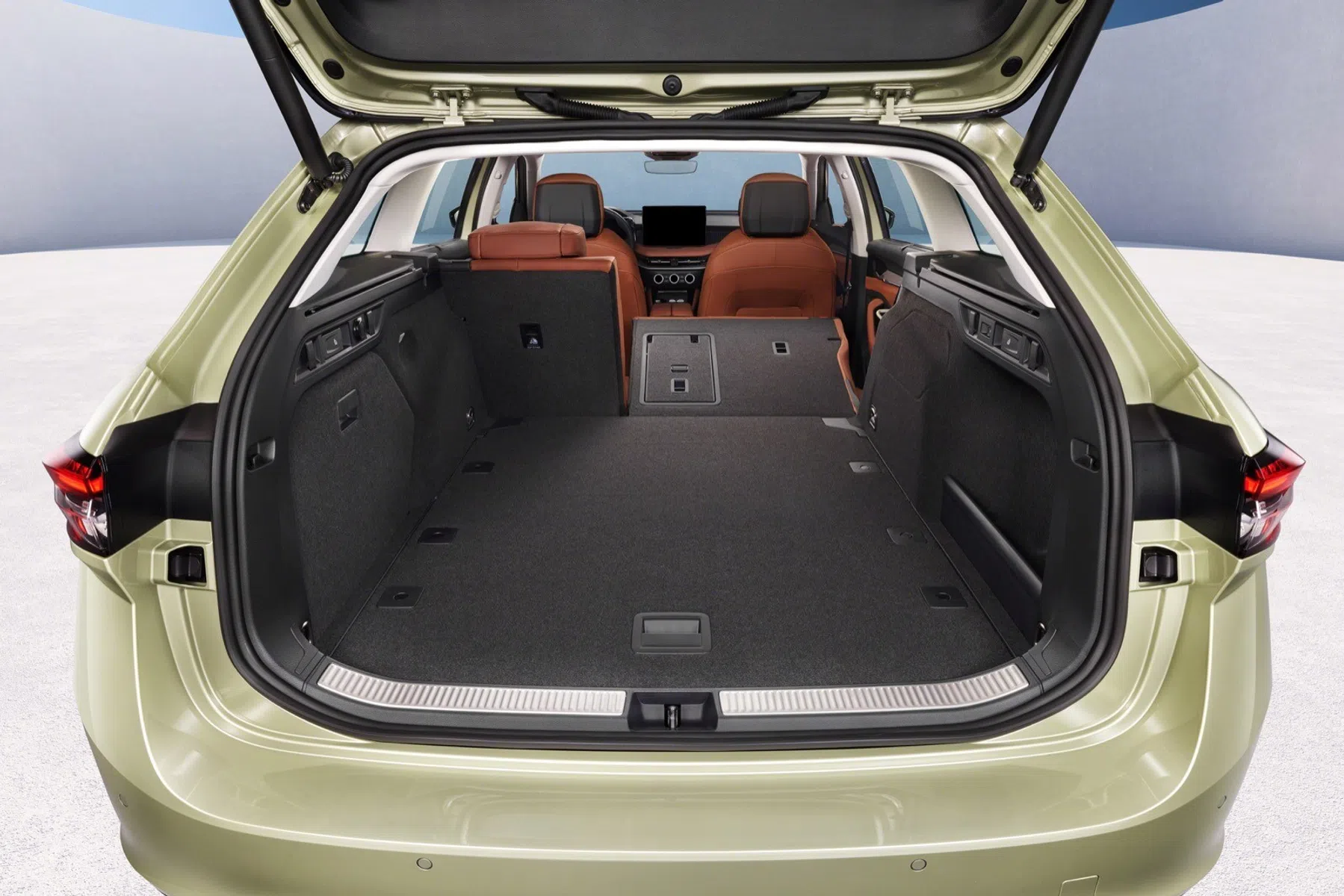 Gloednieuwe Skoda Superb 