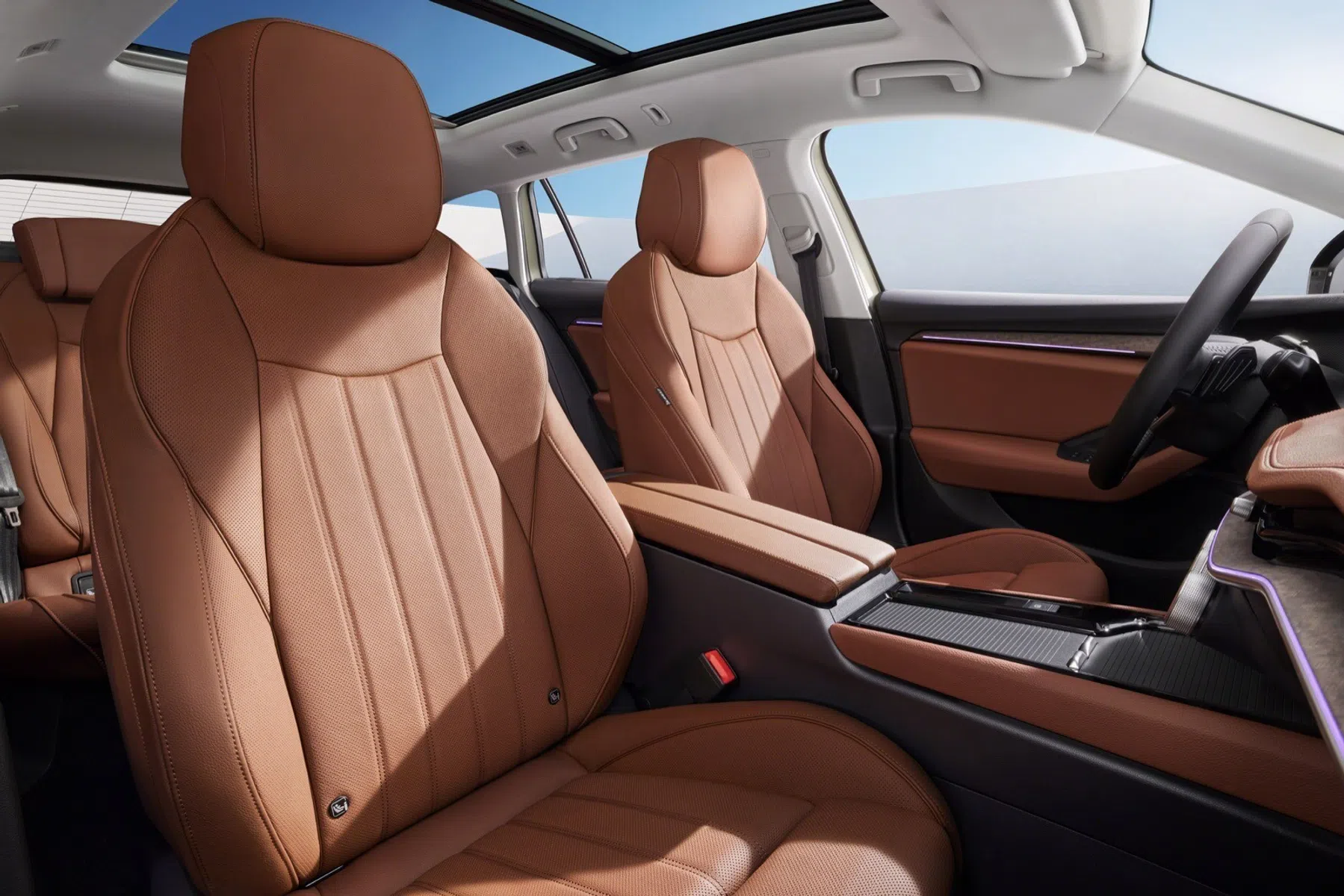 Gloednieuwe Skoda Superb 