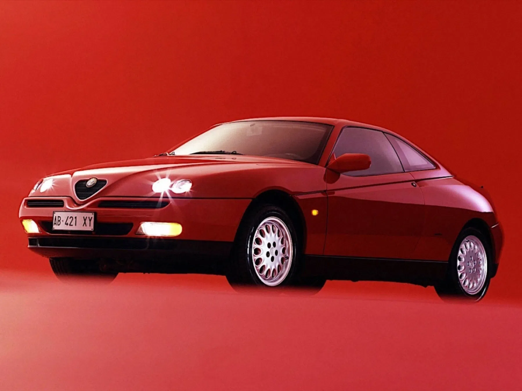 Ala Romeo Busso Busso V6: Geschiedenis en auto's die 'm hebben!