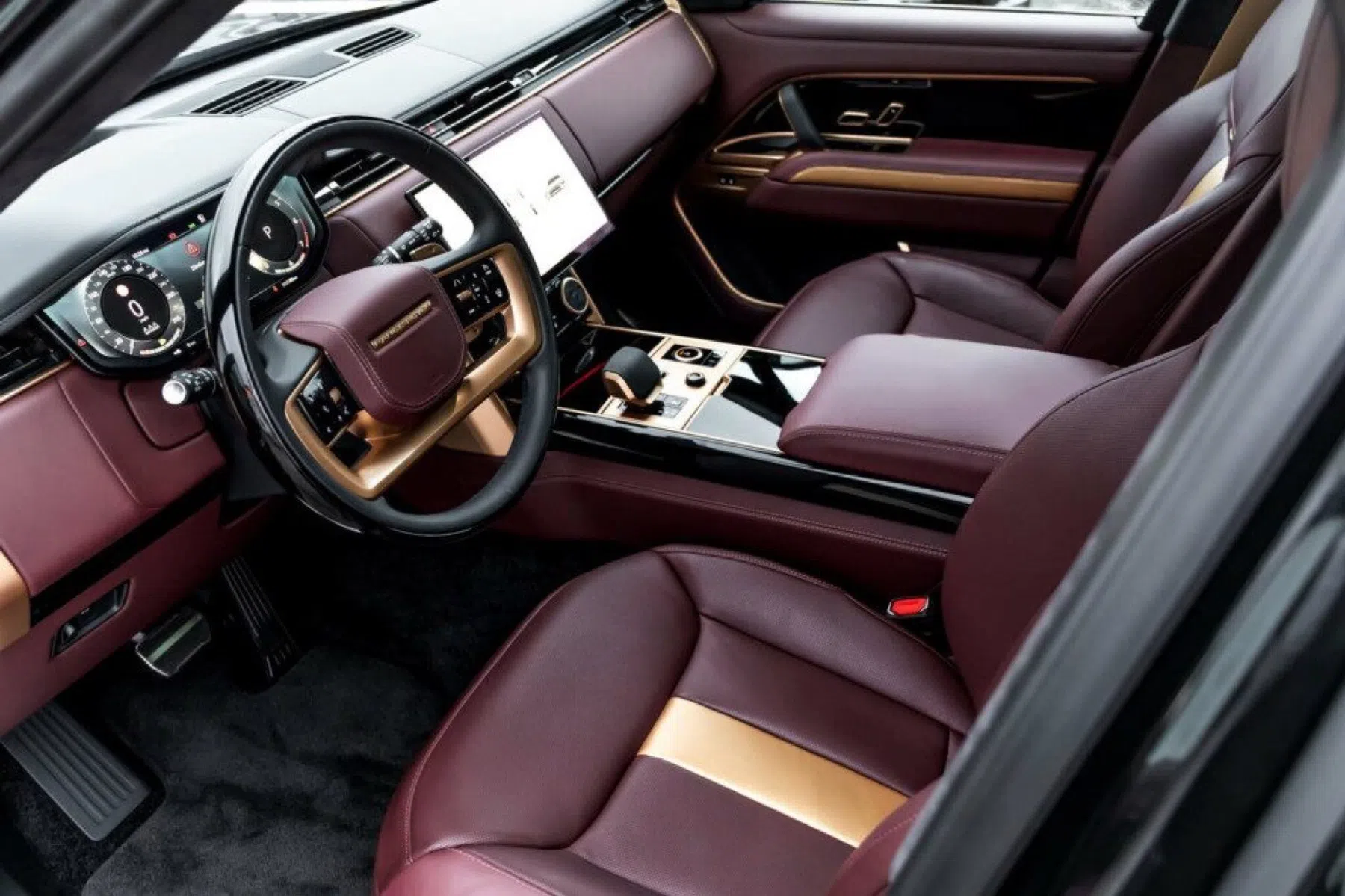 Raval Rv650 Toch fouter dan verwacht: Range Rover RV650 Edition 01/01