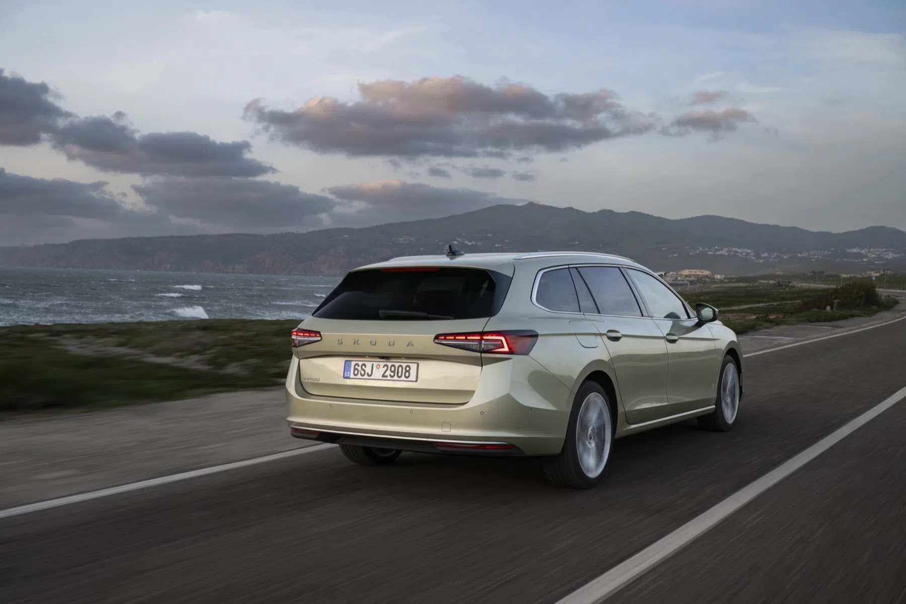 prijs Skoda Superb