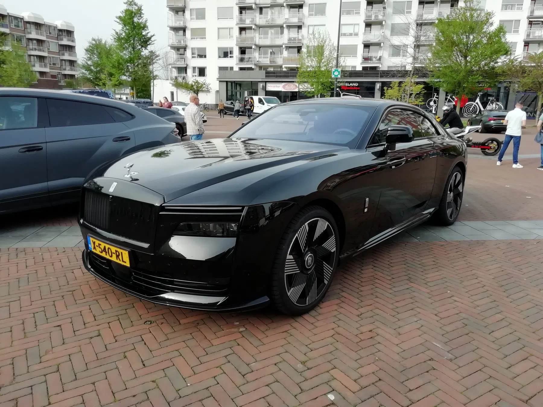 Rolls-Royce Spectre