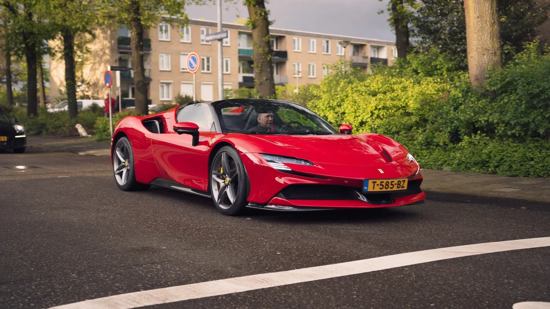 Ferrari SF90
