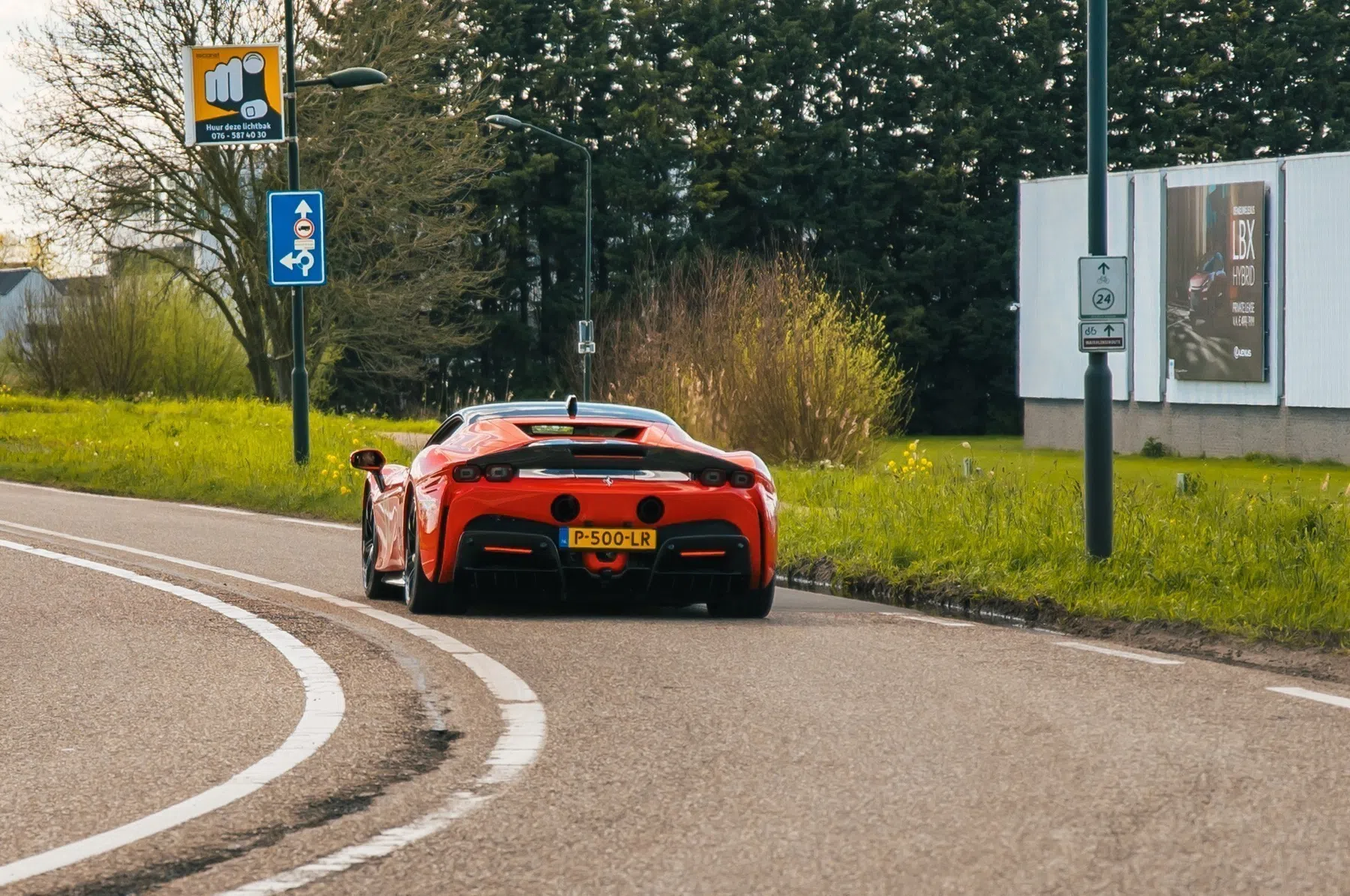 Ferrari SF90