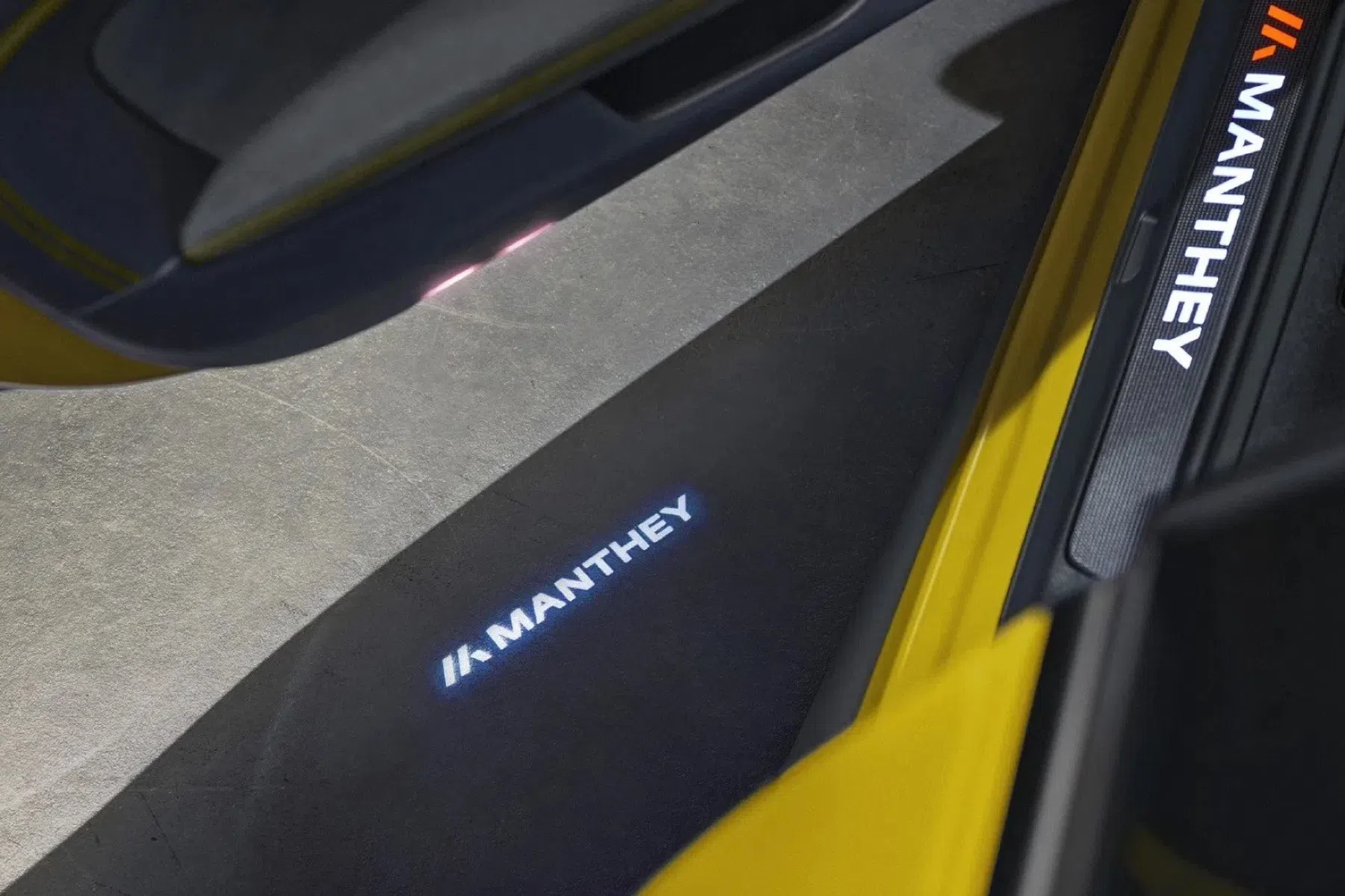 Manthey 911 GT3 Touring