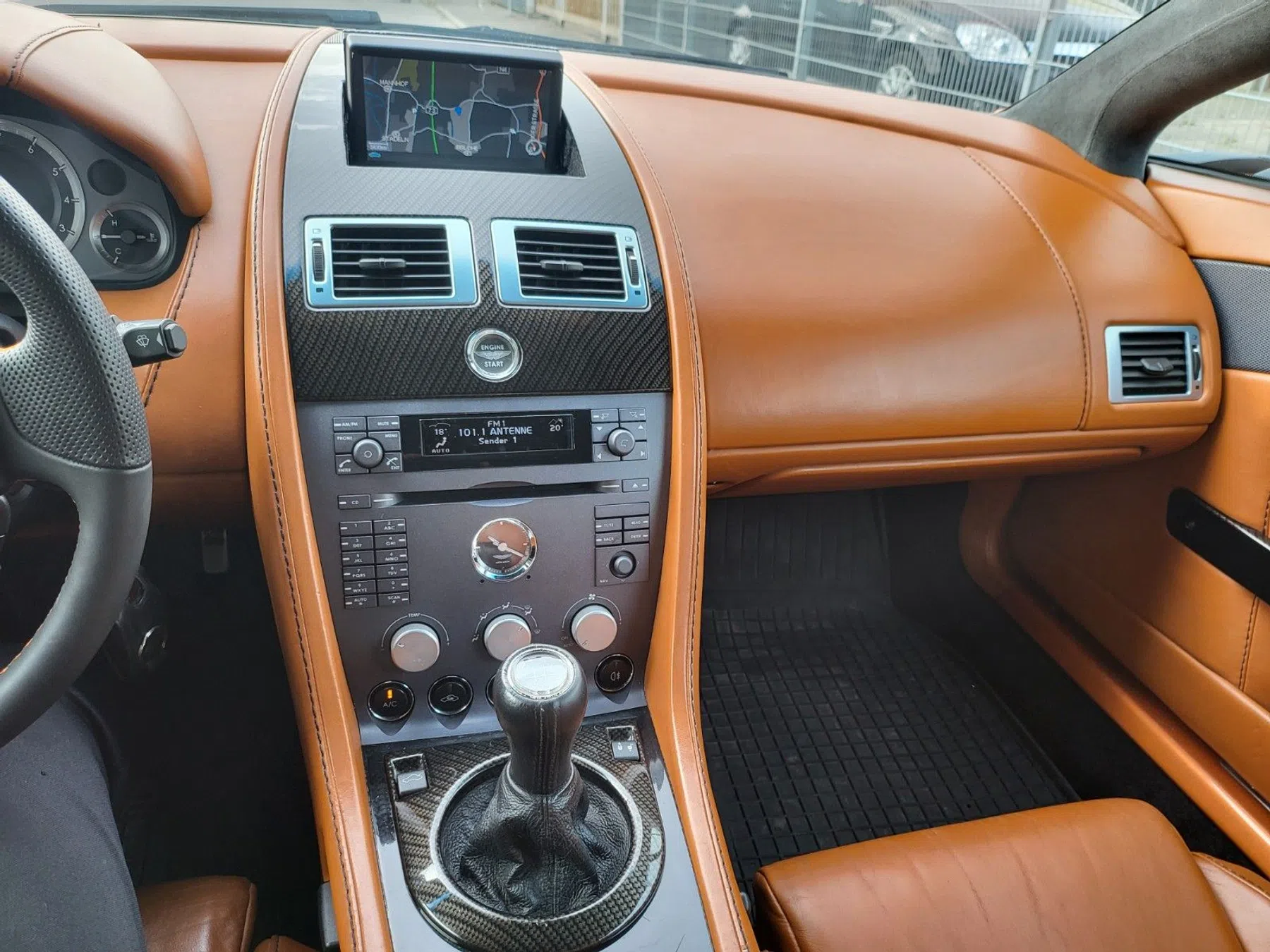 oranje Aston
