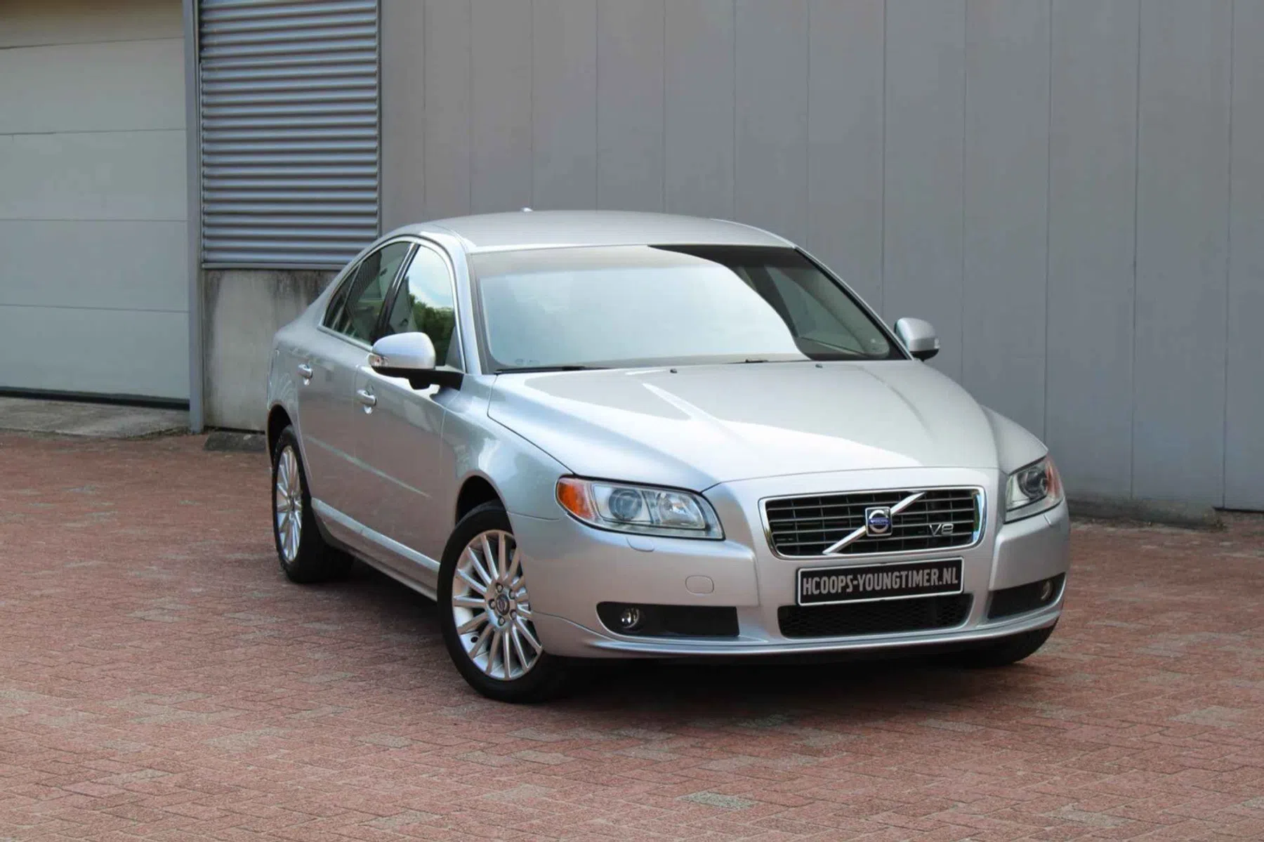 Volvo S80 V8