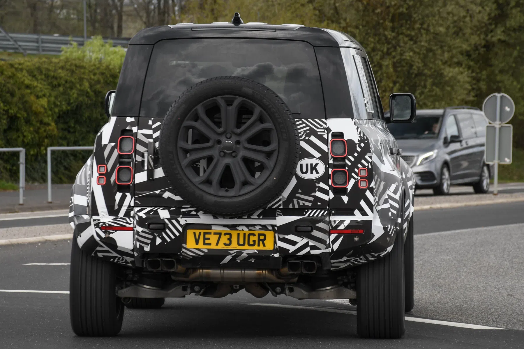 Land Rover Defender Octa