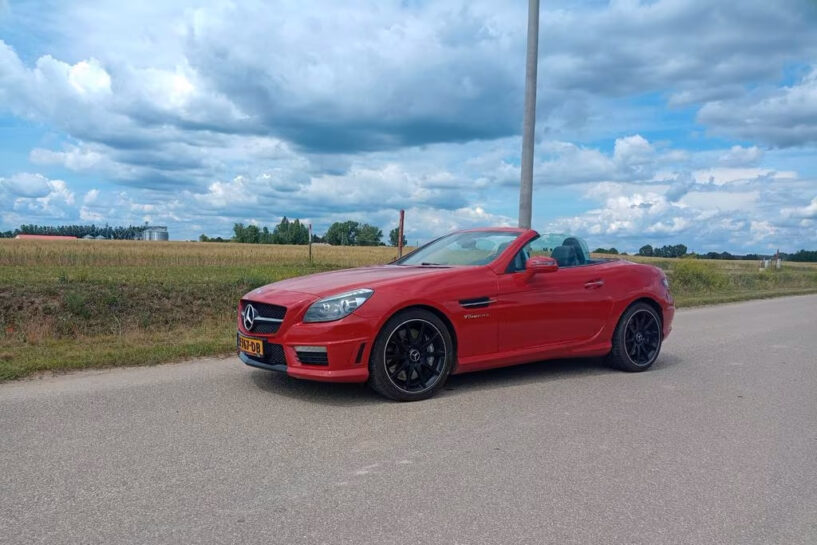 Rode SLK 55 AMG op Marktplaats