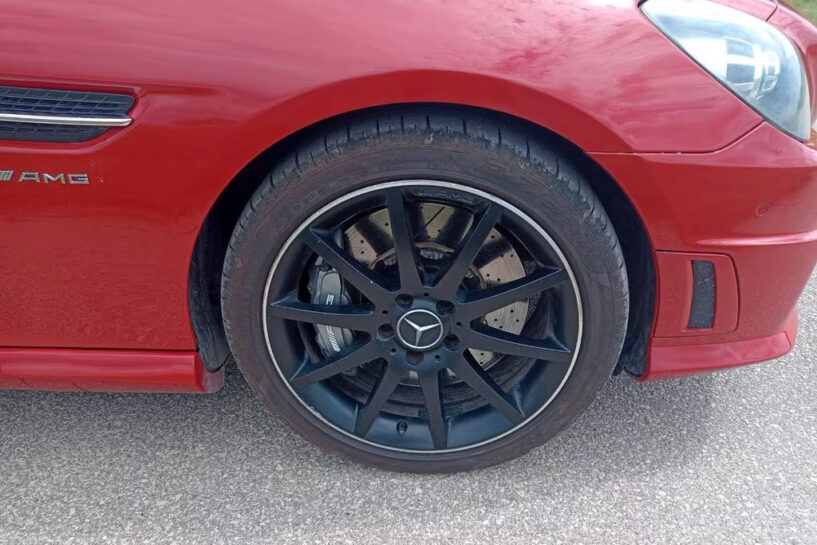 Rode SLK 55 AMG op Marktplaats