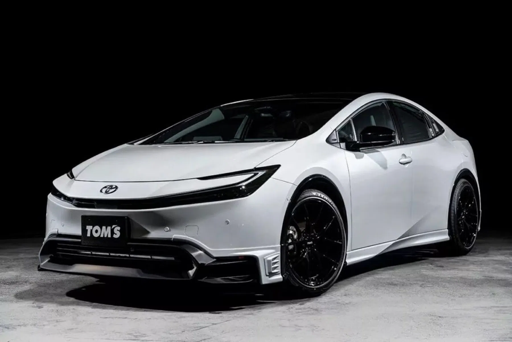 TOM'S Prius