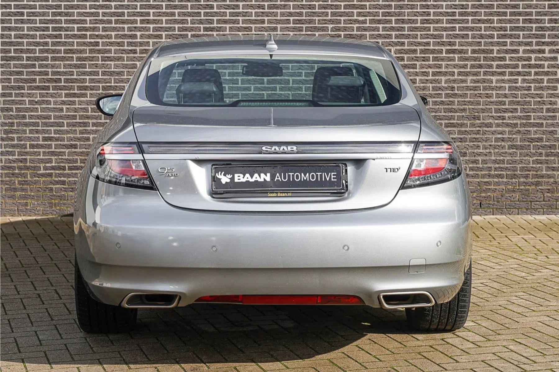superstrakke Saab