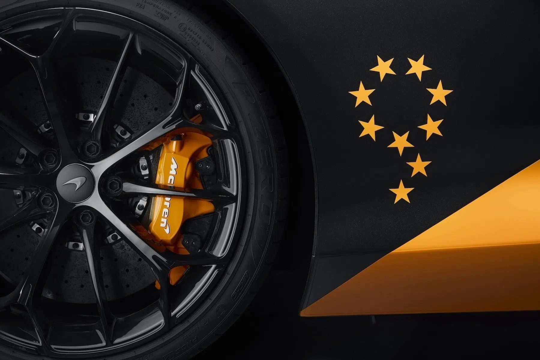 Pattern 18 Aut McLaren viert een feestje met 18 auto's