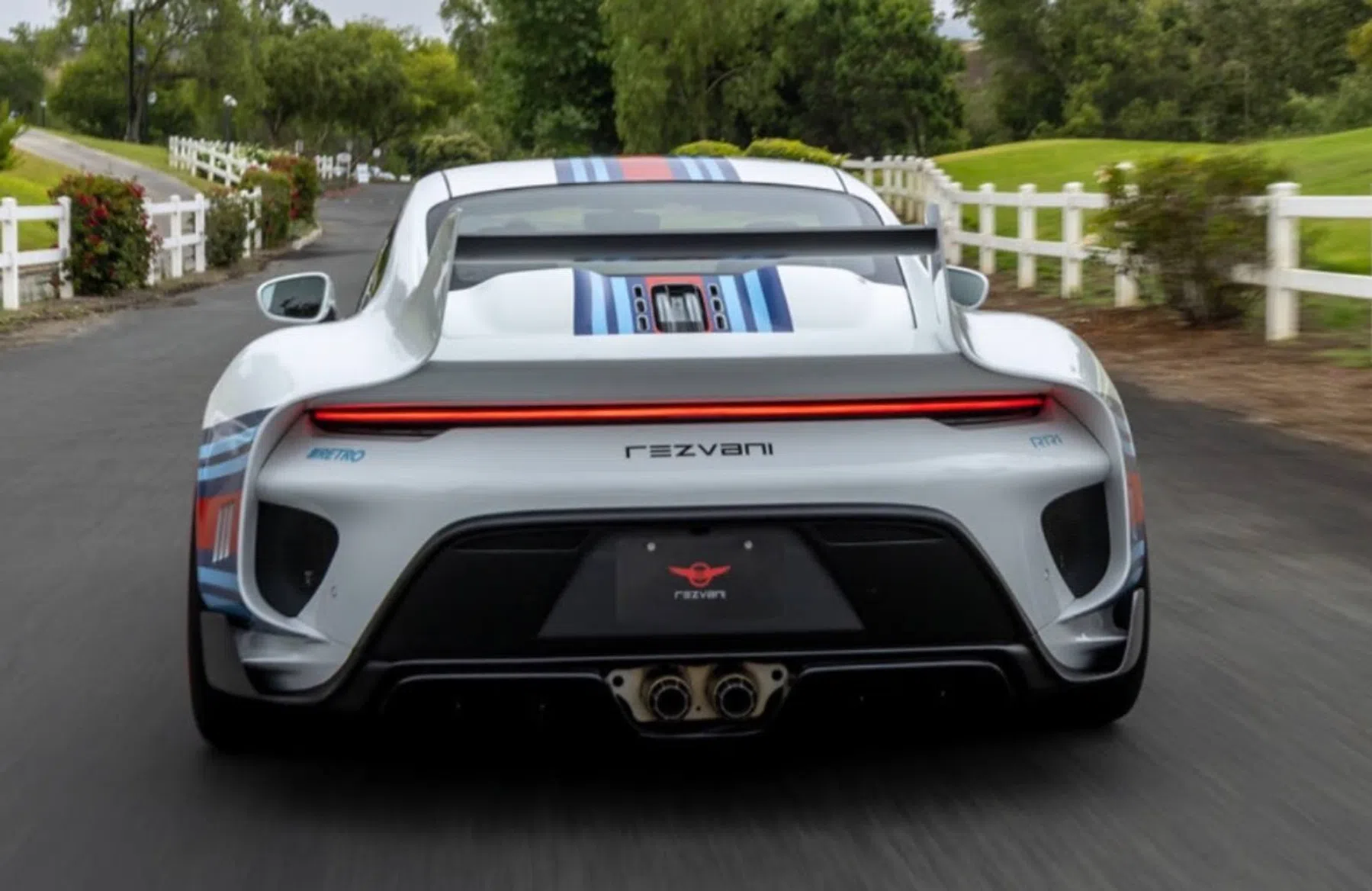 Retro 992 Deze gave retro 992 komt uit onverwachte hoek