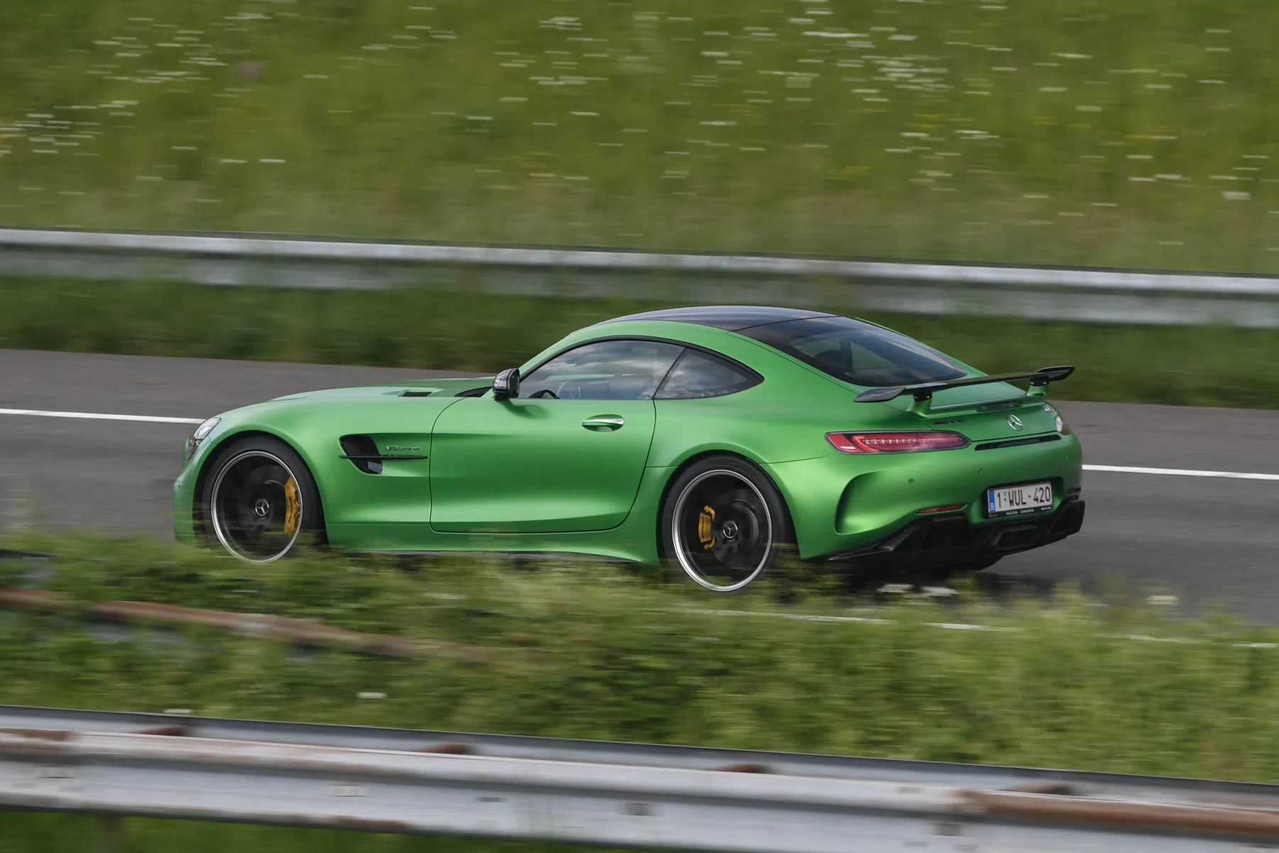 Mercedes-AMG GT-R