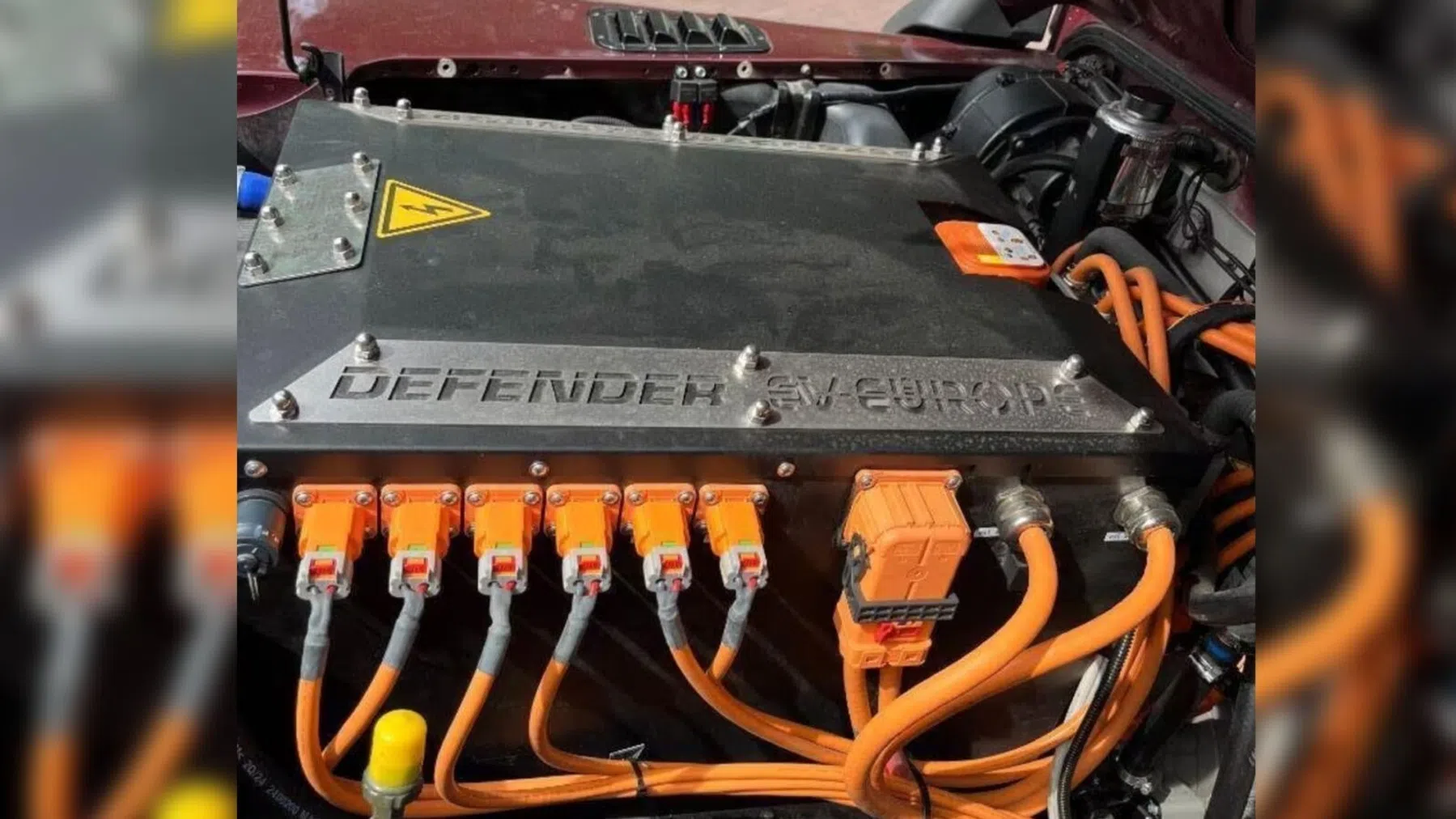Deze 118k kostende Defender is niet wat het lijkt...