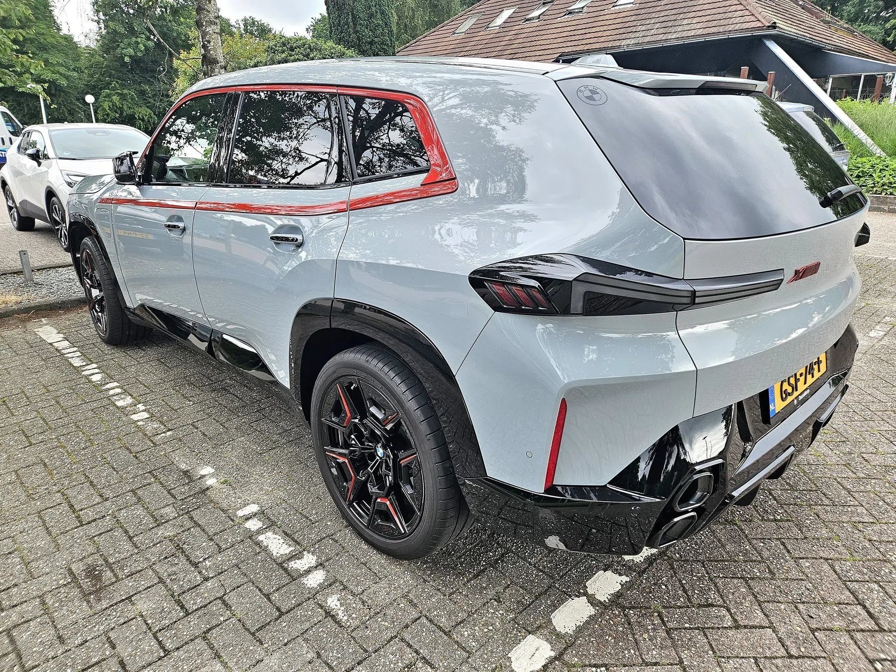 BMW XM Label Red